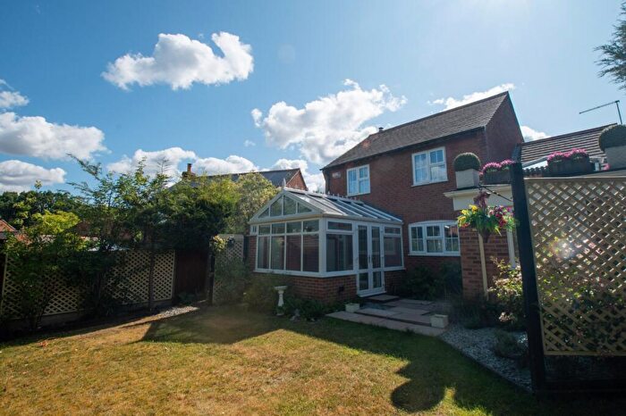 3 Bedroom Garage / Parking For Sale In Scorers Close, Shirley, Solihull, West Midlands, B90