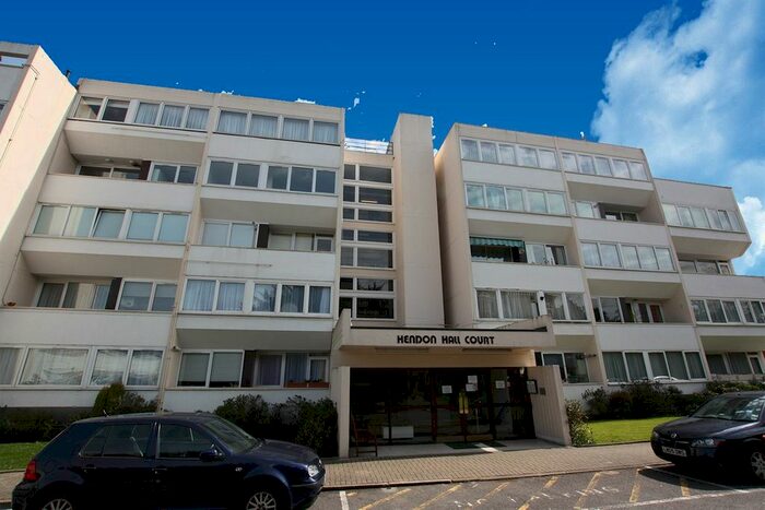 2 Bedroom Flat To Rent In Hendon Hall Court, Parson Street, Hendon, NW4