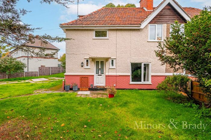 3 Bedroom Semi-detached House To Rent In Kirkley Gardens, Lowestoft, NR33