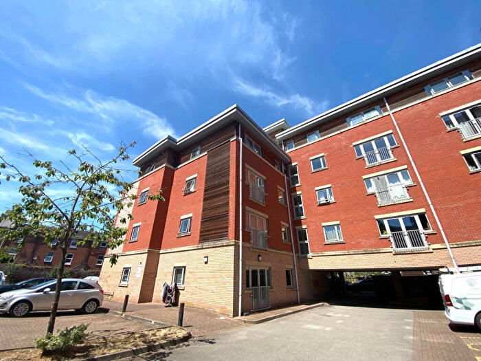 1 Bedroom Flat For Sale In Fremington Court, Upper York Street, CV1