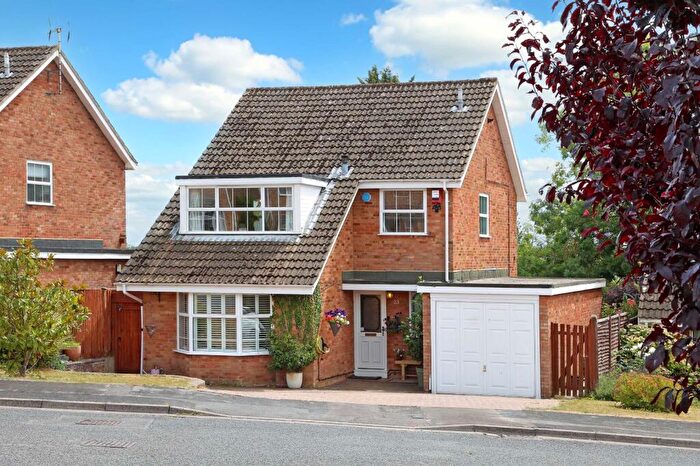 4 Bedroom Detached House For Sale In Sunnycroft, Downley, High Wycombe, Buckinghamshire, HP13