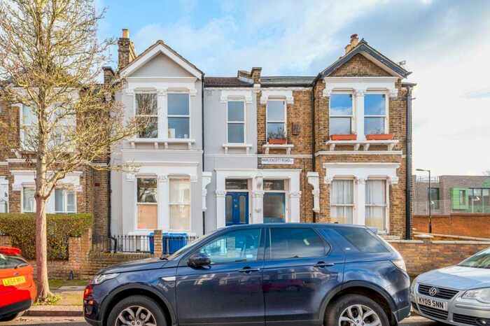 2 Bedroom Flat To Rent In Harlescott Road, Nunhead, London, SE15