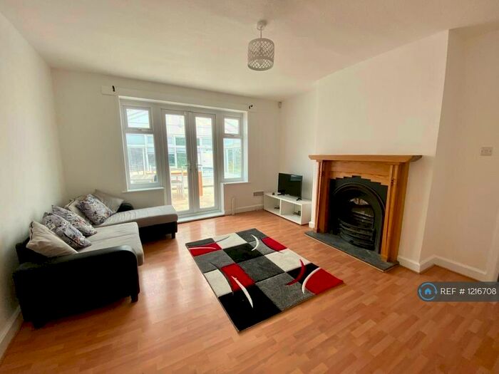 3 Bedroom Terraced House To Rent In Ainsford Road, Manchester, M20