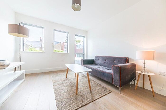 Apartment To Rent In Osborn House, London, SE3
