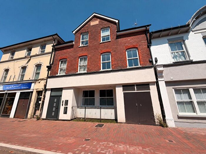 1 Bedroom Apartment To Rent In Lynchford Road, Farnborough, Hampshire, GU14
