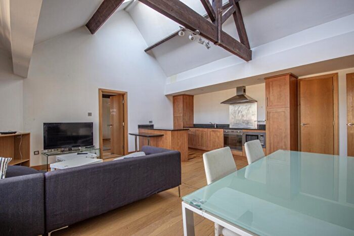 2 Bedroom Apartment To Rent In Murton House, Grainger Street, Newcastle Upon Tyne, Tyne And Wear, NE1