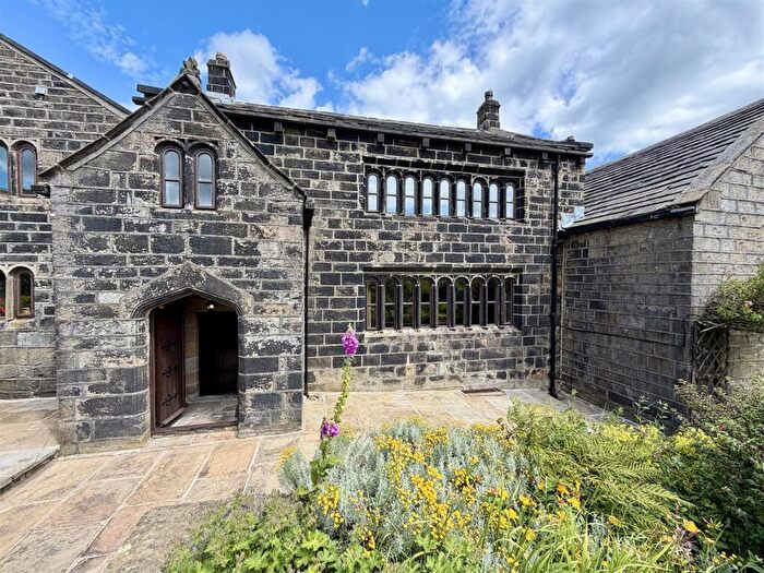 House To Rent In The Hall, Lower Quickstavers Farm, Sowerby, HX6