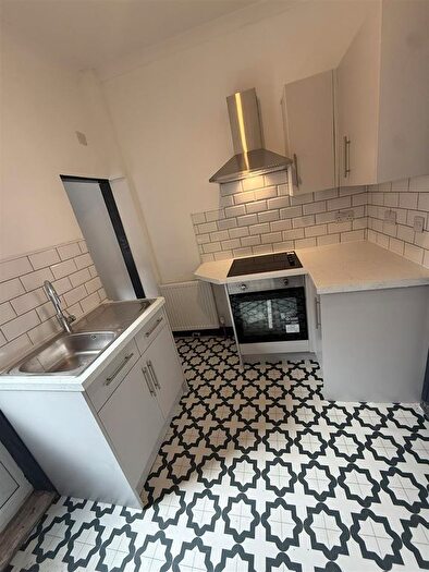 2 Bedroom Terraced House To Rent In Fairmount Avenue, De La Pole Avenue, Hull, HU3