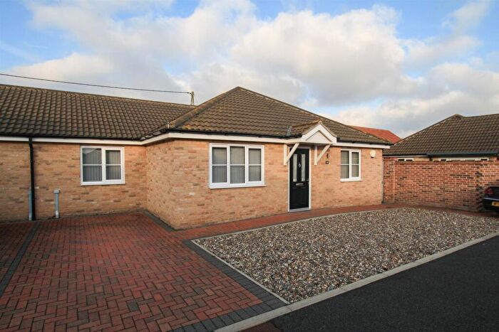 3 Bedroom Semi-Detached Bungalow To Rent In Peacehaven Close, Hemsby, Great Yarmouth, NR29