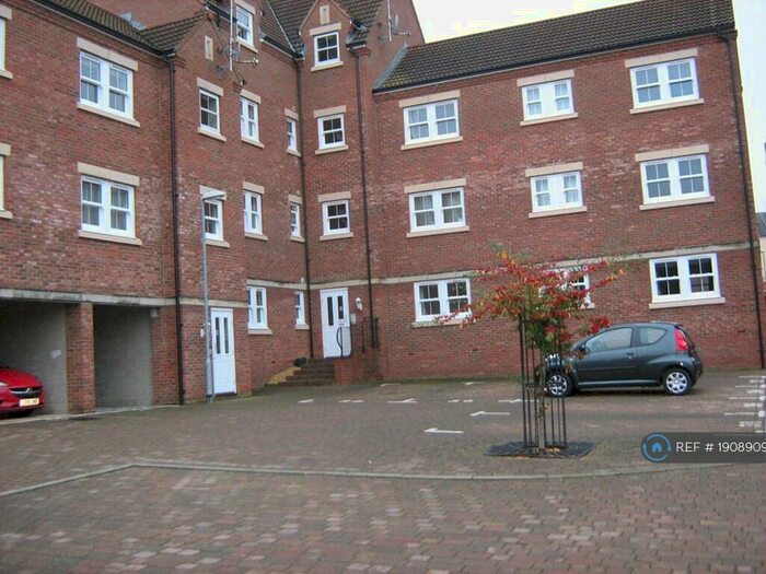 2 Bedroom Flat To Rent In Royal Wootton Bassett, Swindon (Rwb), SN4