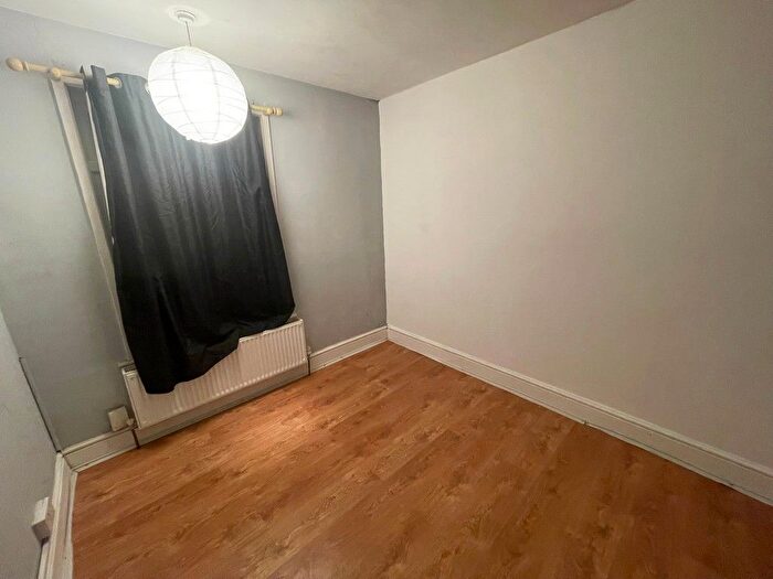 3 Bedroom Terraced House To Rent In Horninglow Road, Sheffield, S5