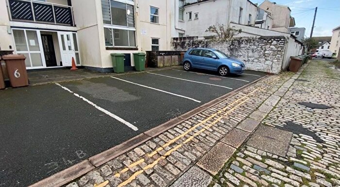 1 Bedroom Flat For Sale In Grand Parade, The Hoe, Plymouth, PL1
