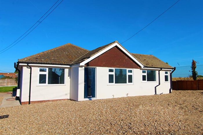 4 Bedroom Detached Bungalow For Sale In Arundel Road, Cliffsend, Ramsgate, CT12