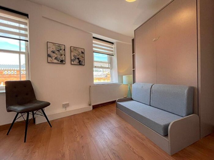 Studio To Rent In Grafton Road, London, NW5