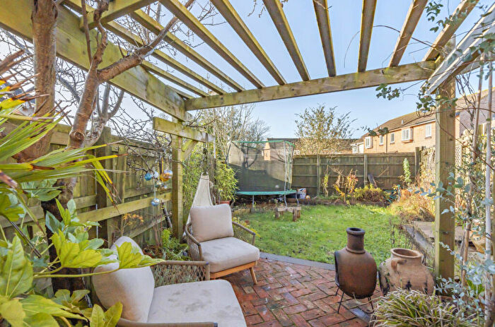 3 Bedroom End Of Terrace House For Sale In Larchfield Close, Frome, Frome, BA11