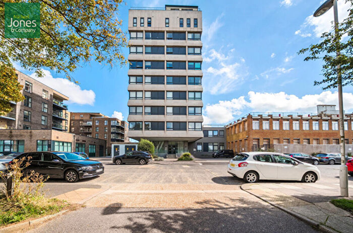 1 Bedroom Flat To Rent In The Causeway, Worthing, BN12