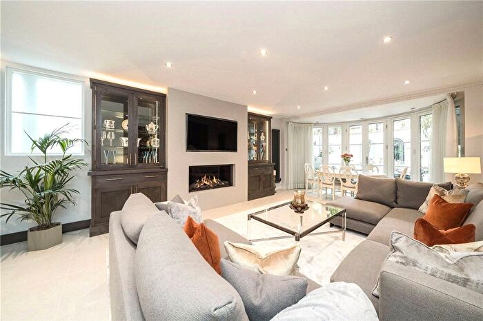 4 Bedroom Detached House To Rent In Oakwood Lane, Kensington, W14