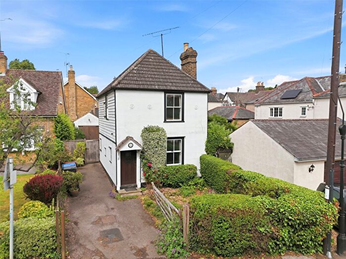 3 Bedroom Detached House For Sale In Old Road, Old Harlow, Essex, CM17
