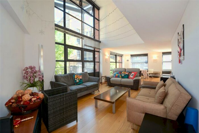 2 Bedroom Flat To Rent In City Pavilion, Britton Street, Clerkenwell, London, EC1M