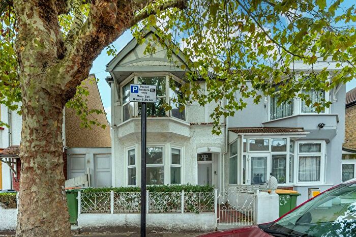 2 Bedroom Flat For Sale In Central Park Road, East Ham, London, E6
