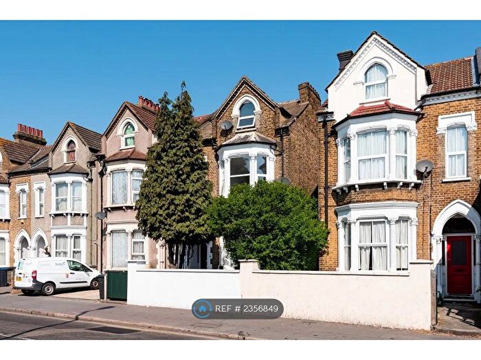 2 Bedroom Flat To Rent In Brigstock Road, Thornton Heath, CR7