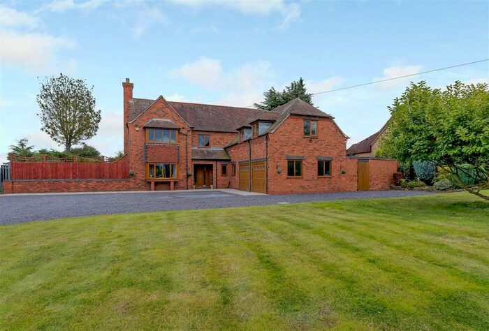5 Bedroom Detached House For Sale In Blythe Road, Coleshill, Warwickshire B46