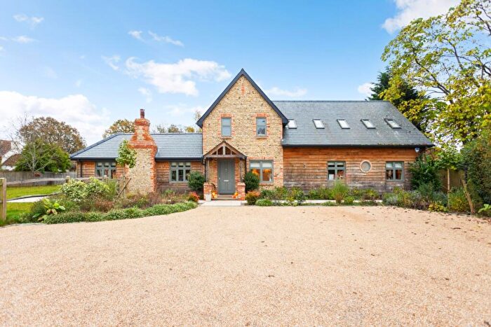 4 Bedroom Barn To Rent In Nuthurst Road Horsham, RH13