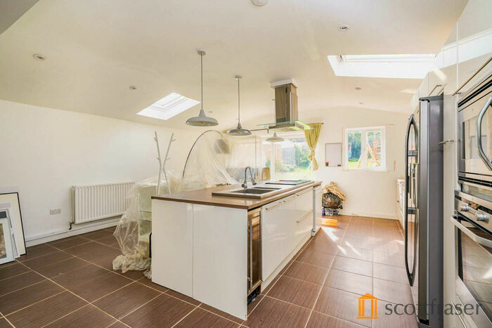 5 Bedroom Detached House To Rent In Old Headington, OX3