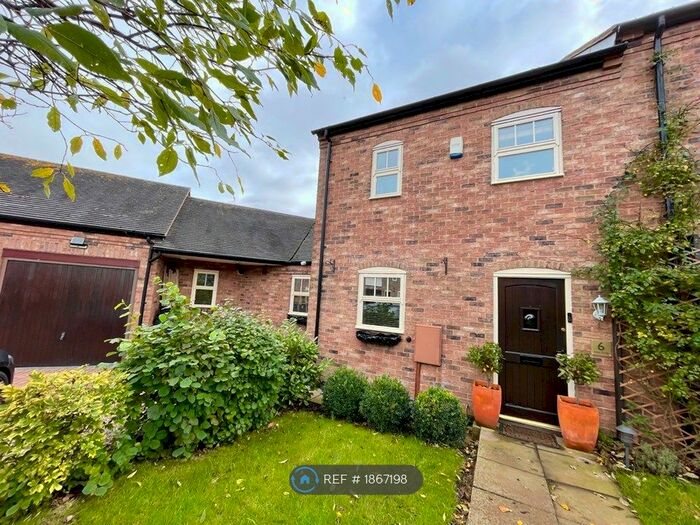 3 Bedroom End Of Terrace House To Rent In Ivens Close, Barwell, Leicester, LE9