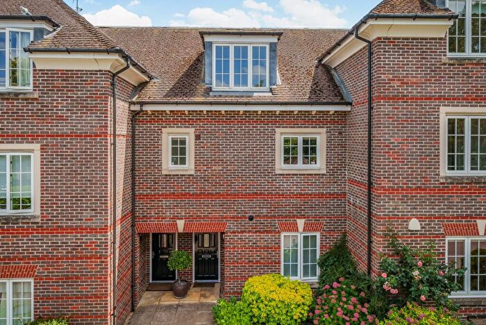 2 Bedroom Apartment For Sale In Chilbolton Avenue, The Gables Chilbolton Avenue, SO22