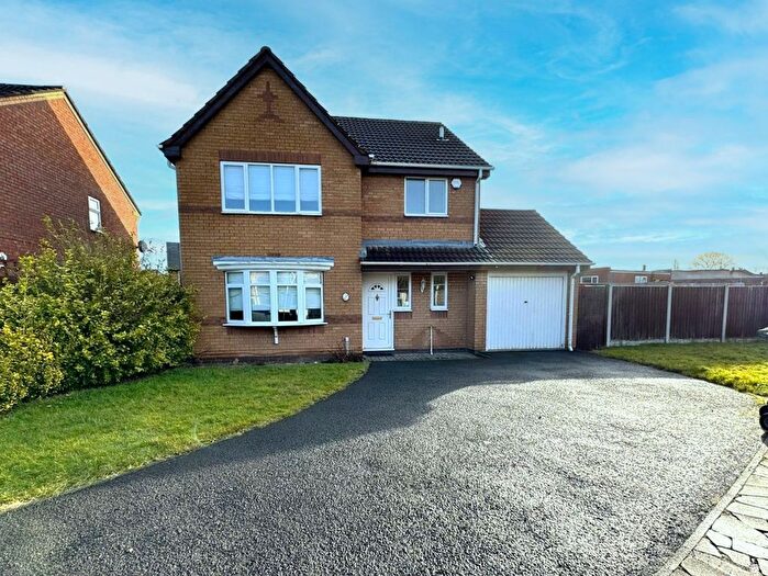 4 Bedroom Detached House To Rent In Isis Grove, Willenhall, WV13