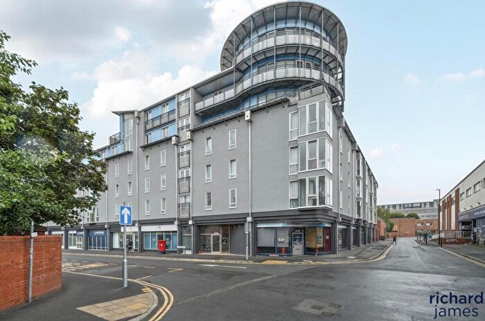 1 Bedroom Flat For Sale In The Plaza, Sanford Street, Swindon, SN1
