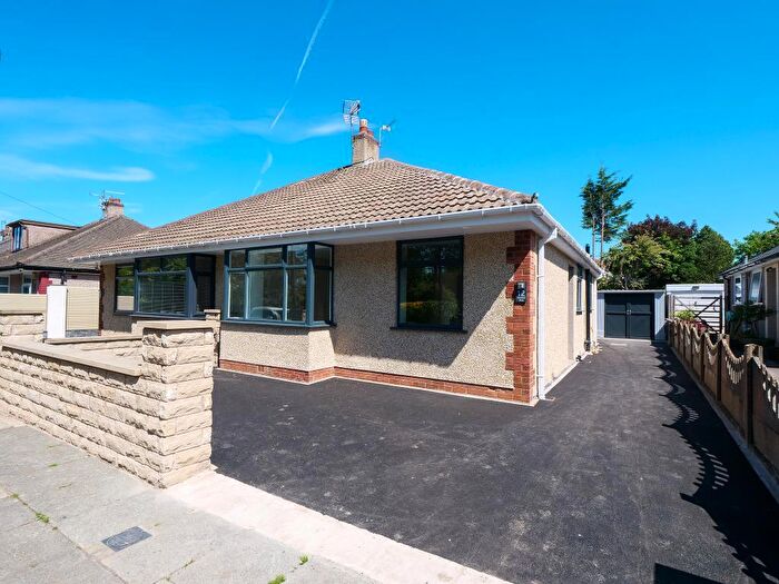2 Bedroom Bungalow For Sale In Newlands Road, Morecambe, LA4