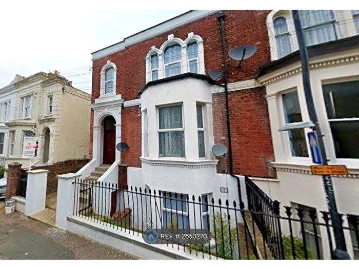 1 Bedroom Flat To Rent In Ferndale Road, Gravesend, DA11