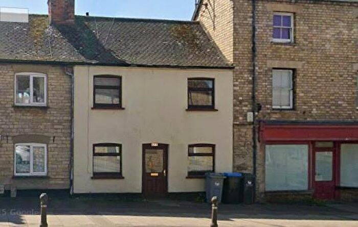 2 Bedroom Cottage To Rent In Corn Street, Witney, OX28