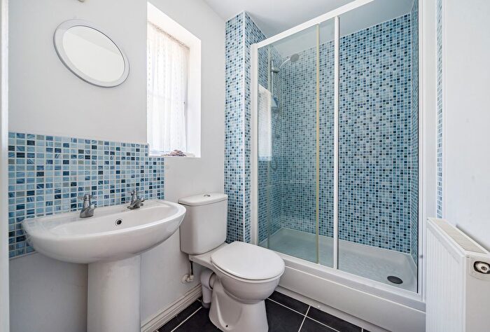 4 Bedroom Detached House For Sale In Madley Brook Lane, Witney, Oxfordshire, OX28