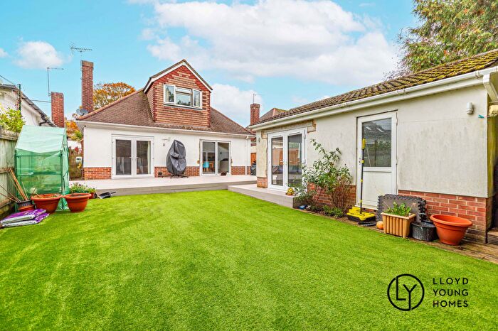 4 Bedroom Detached House For Sale In Parkway Drive, Bournemouth, BH8