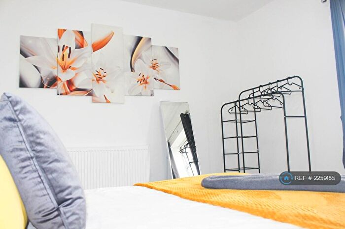 3 Bedroom Terraced House To Rent In Jobling Street, Manchester, M11