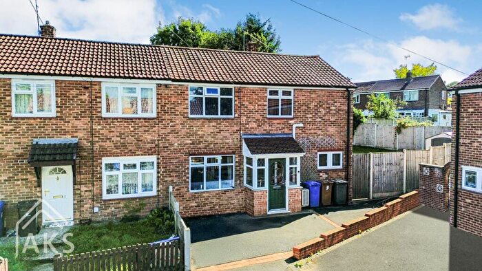 3 Bedroom Semi-Detached House For Sale In Belsize Close, Derby, DE22