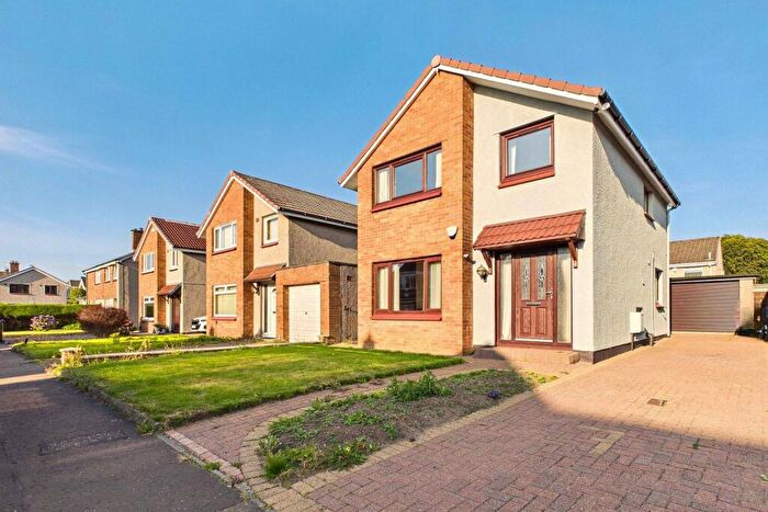 3 Bedroom Property For Sale In Torphin Place, Kirkcaldy, KY2