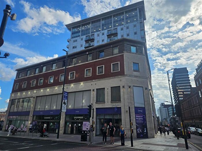 2 Bedroom Flat For Sale In Albion Street, Leeds, LS2