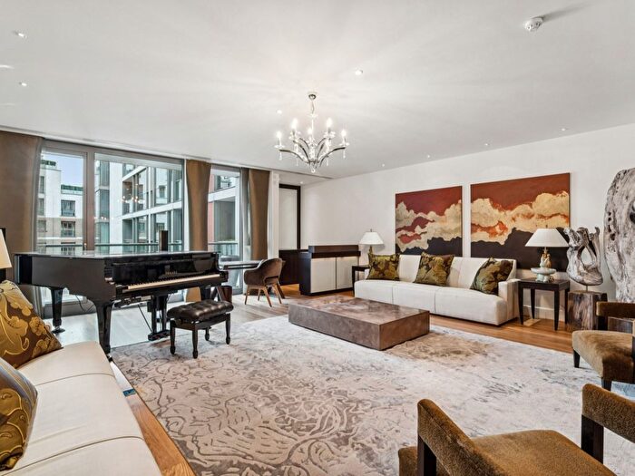 3 Bedroom Flat To Rent In The Knightsbridge, London, SW7