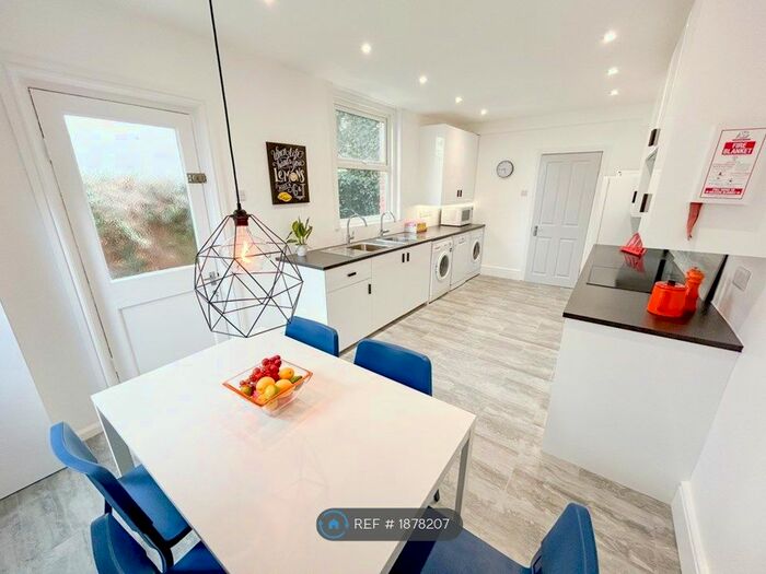 5 Bedroom Terraced House To Rent In St. Denys Road, Southampton, SO17