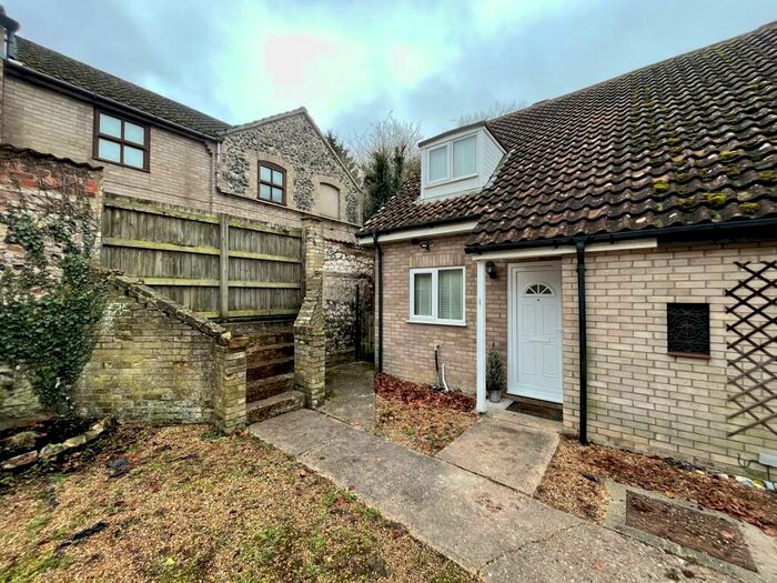 2 Bedroom End Of Terrace House To Rent In High Street, Brandon, IP27