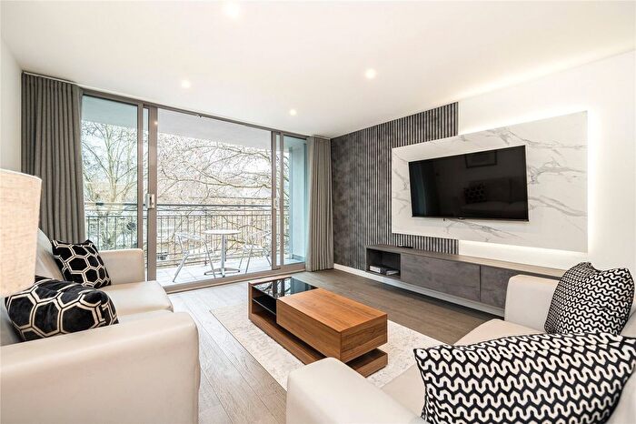 2 Bedroom Flat To Rent In Waterloo Road, London, SE1