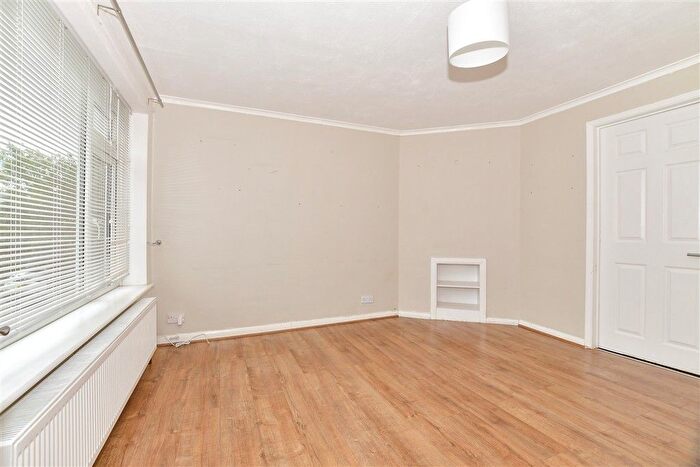 2 Bedroom End Terrace House For Sale In Bathurst Road, Staplehurst, Kent, Kent, TN12