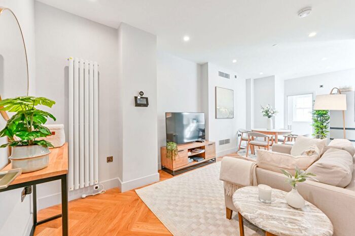 1 Bedroom Flat To Rent In Windmill Street, Fitzrovia, London, W1T