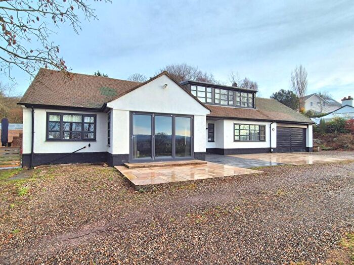 3 Bedroom Detached Bungalow For Sale In Lon Cae Glas, Llanbedr Dyffryn Clwyd, Ruthin, LL15