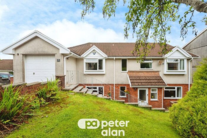 4 Bedroom Detached House For Sale In Ravens Court, Neath, SA11