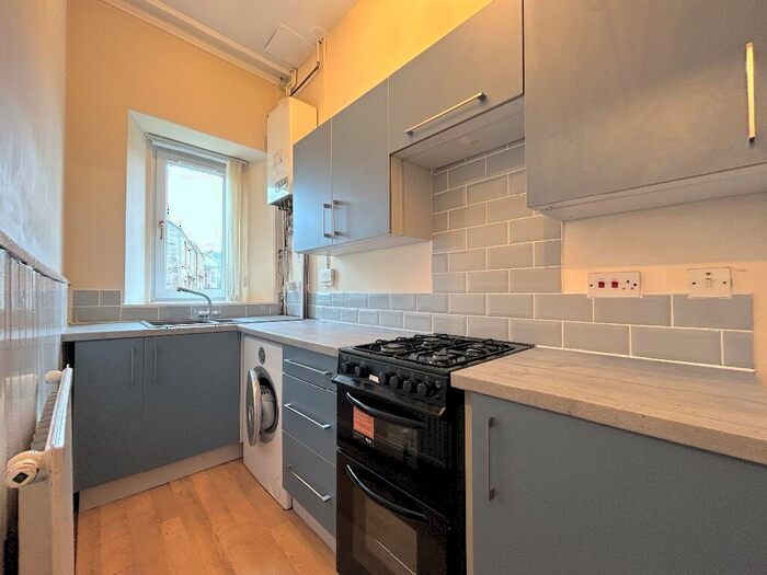 1 Bedroom Flat For Sale In Woodlands Place, Majors Loan, Falkirk, FK1